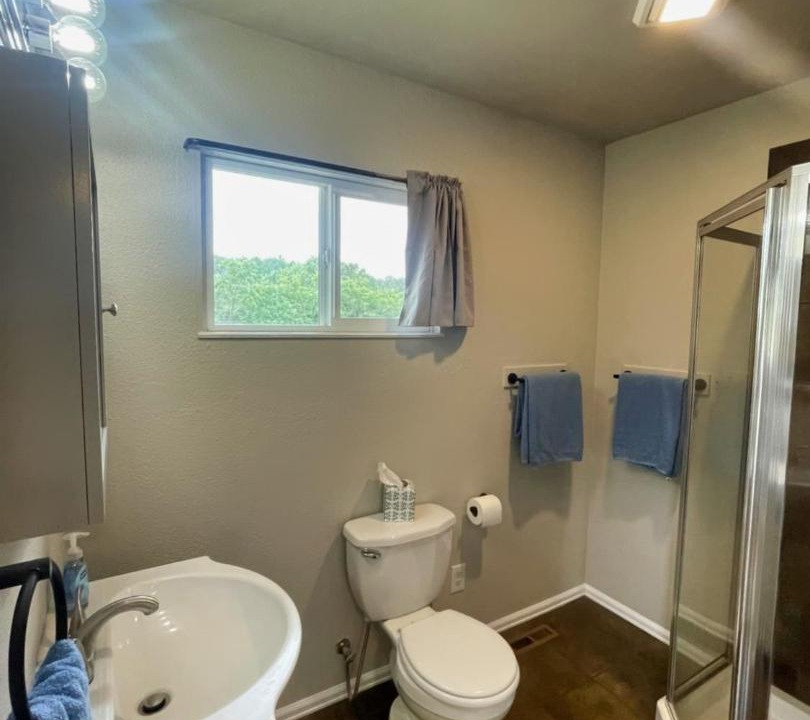 Photo of Bathroom in Larkspur