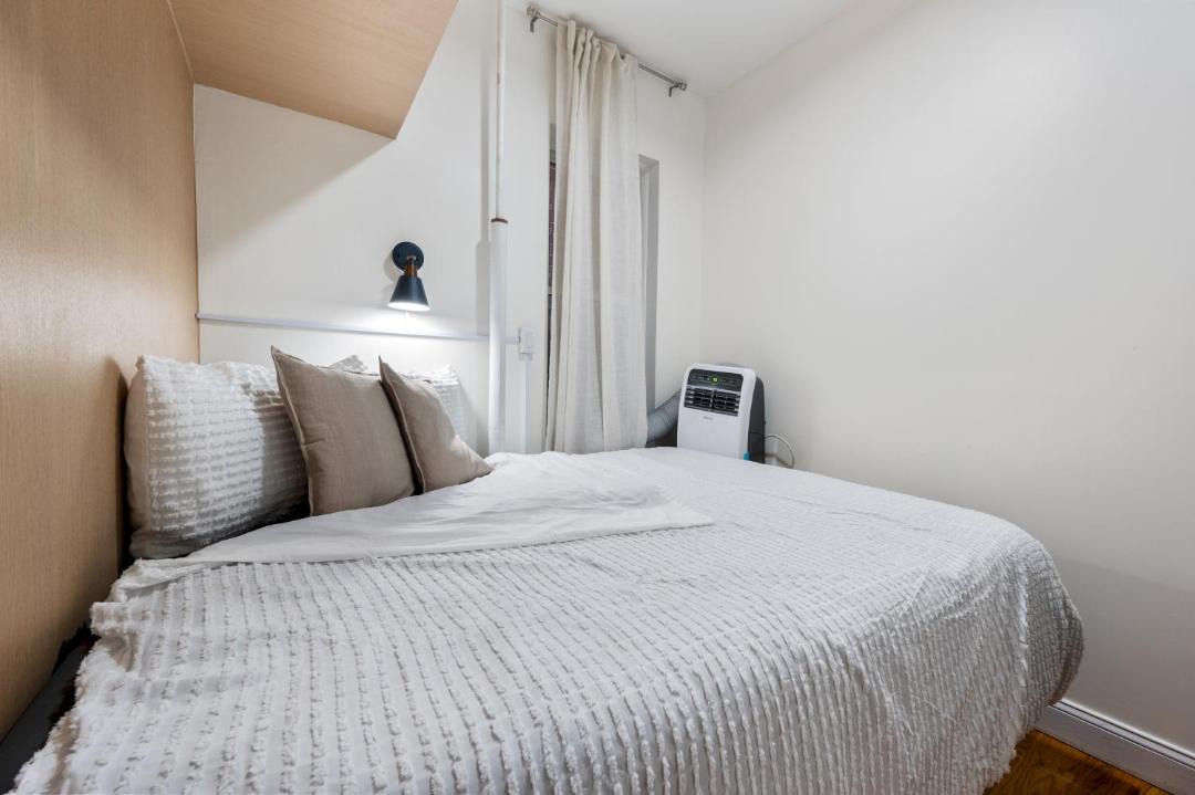 Photo of Bedroom in Uptown