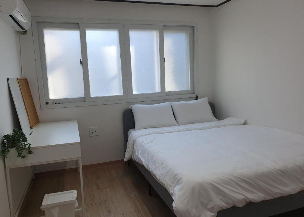Photo of Bedroom in Hwayang-dong