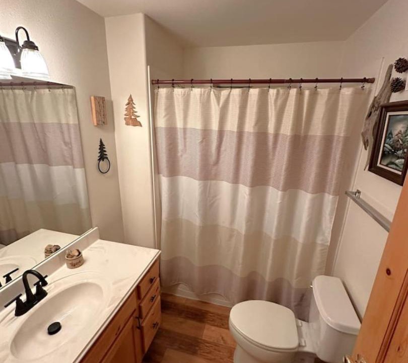 Photo of Bathroom in Indian Mountain