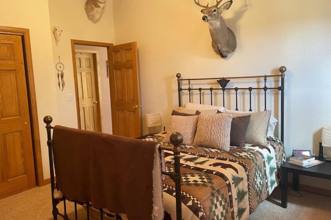 Photo of Bedroom in Indian Mountain
