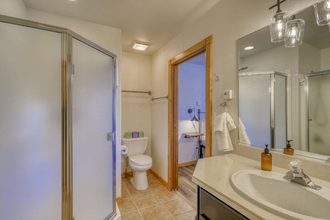 Photo of Bathroom in Lake Hatcher Park