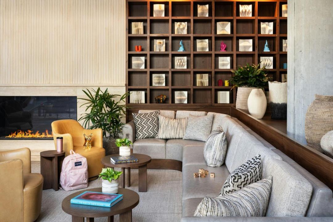 Photo of Livingroom in University Hill