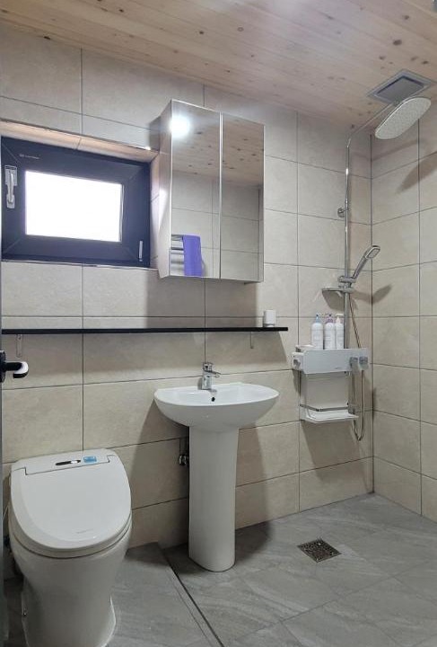 Photo of Bathroom in Andeok