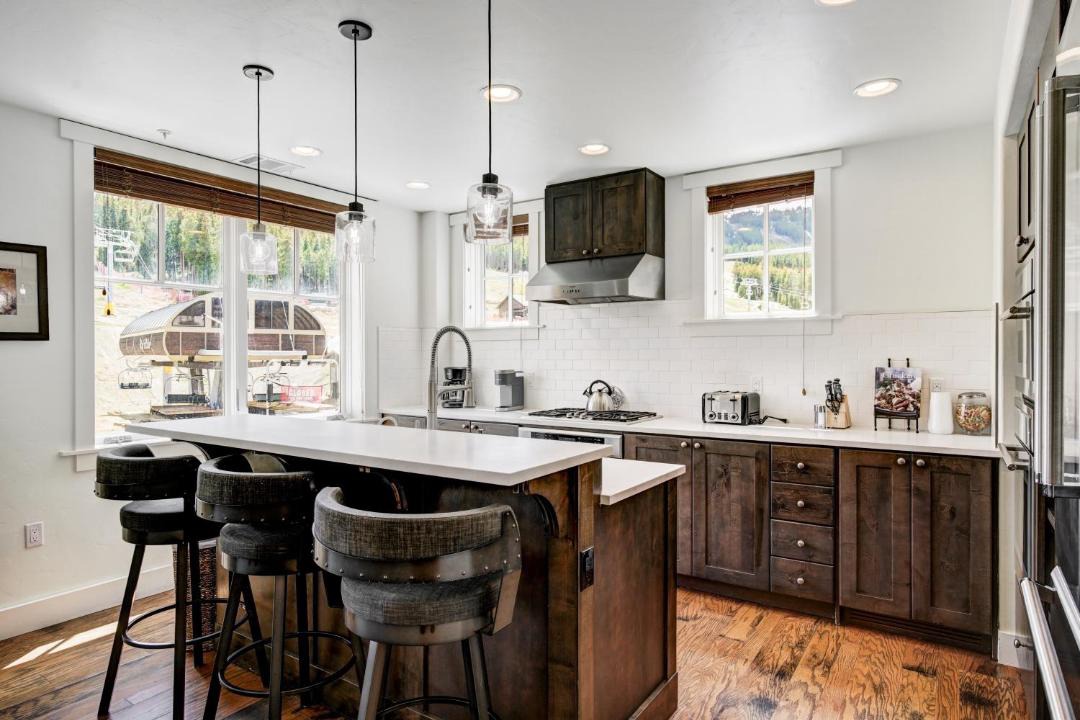 Photo of Kitchen in Peak 8