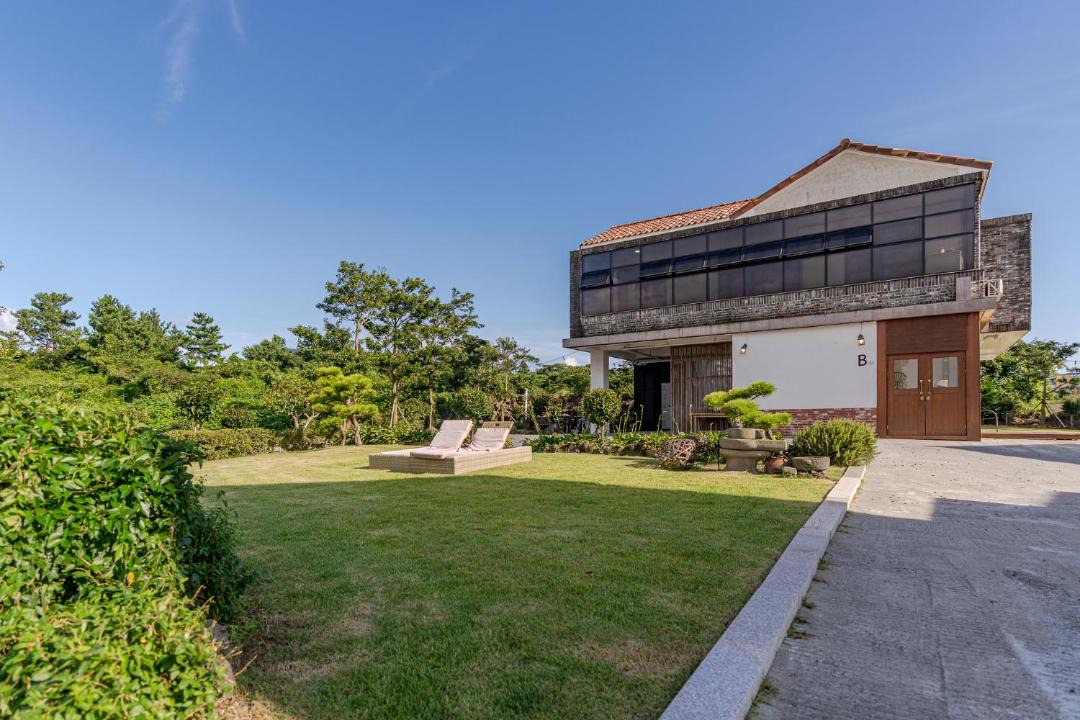 Photo of Buildings in Aewol