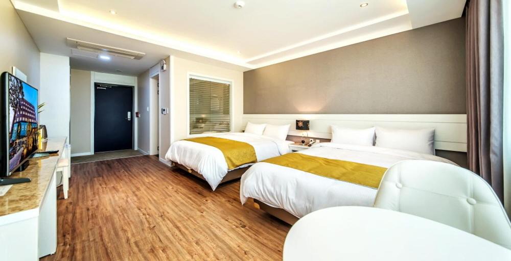 Photo of Bedroom in Downtown