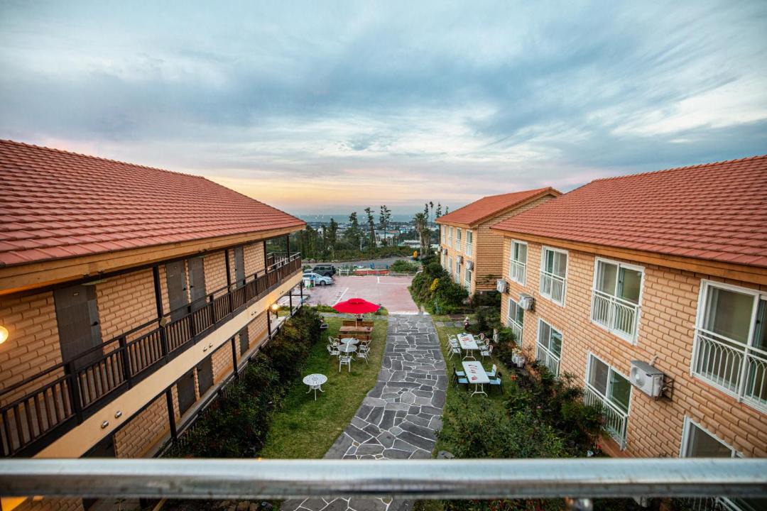 Photo of Buildings in Aewol