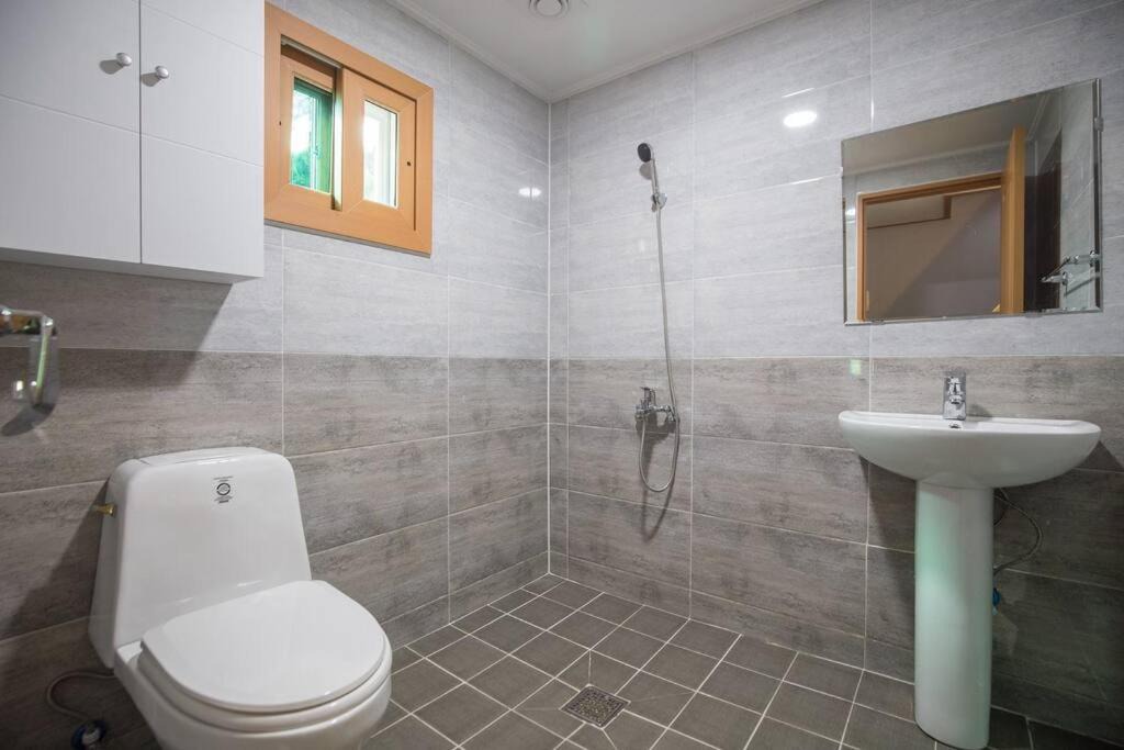 Photo of Bathroom in Seongsan