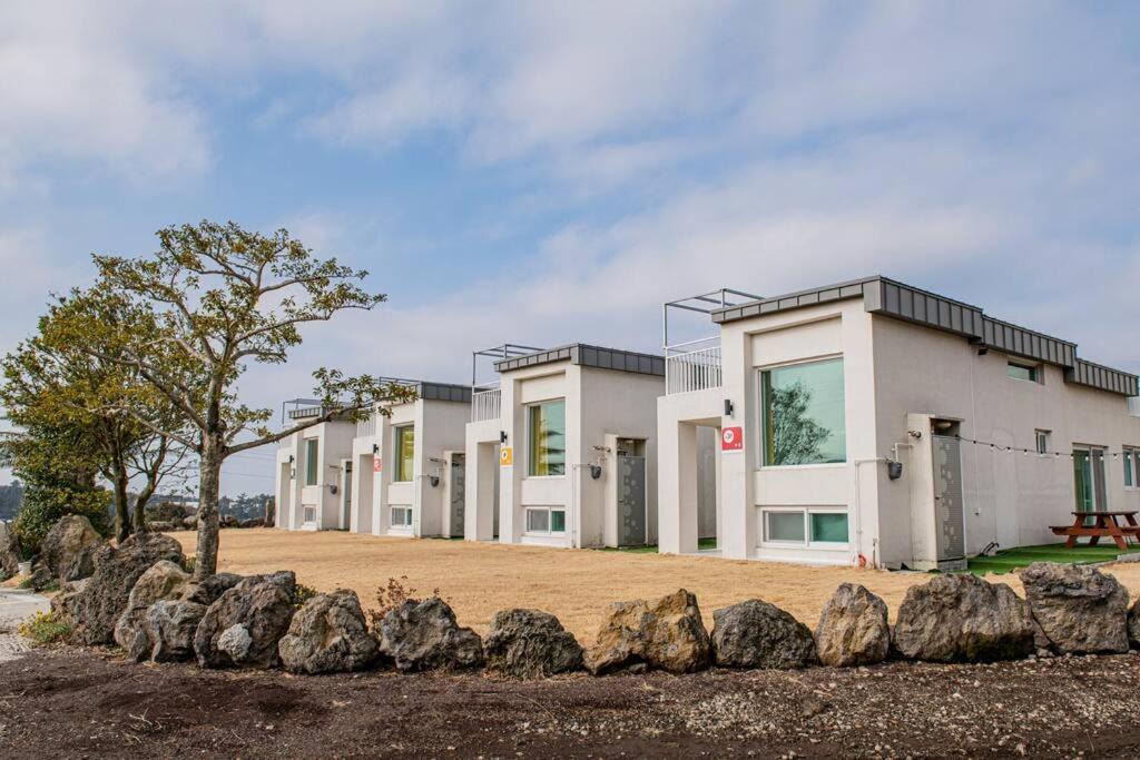 Photo of Buildings in Aewol