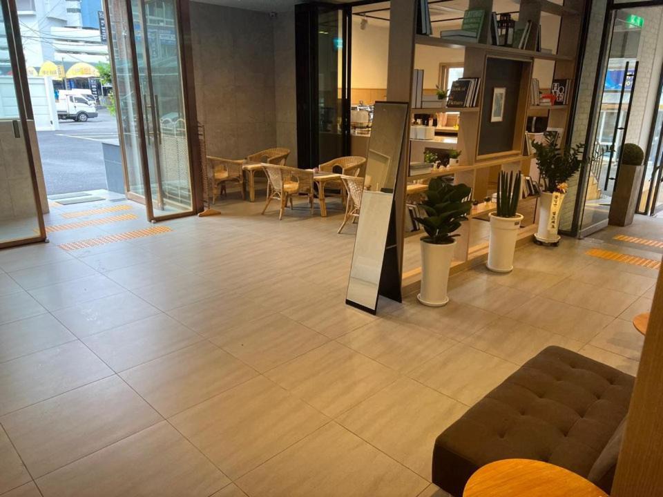 Photo of Livingroom in Millak-tong