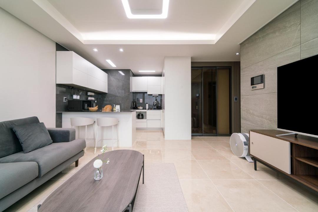 Photo of Livingroom in Ch'oryang-dong