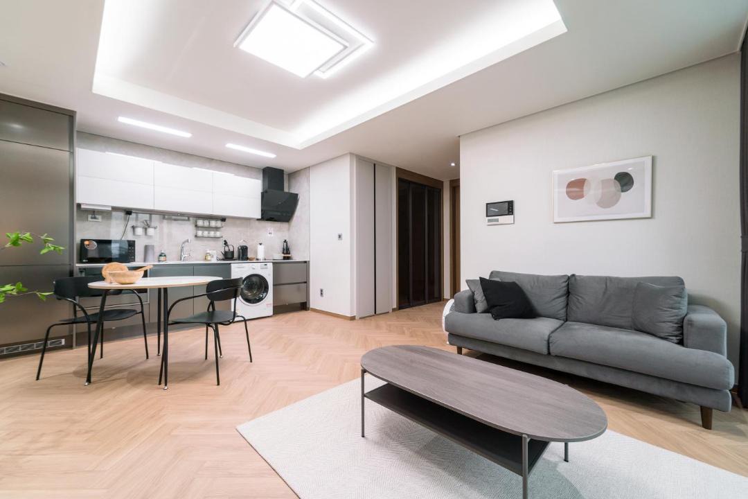 Photo of Livingroom in Ch'oryang-dong