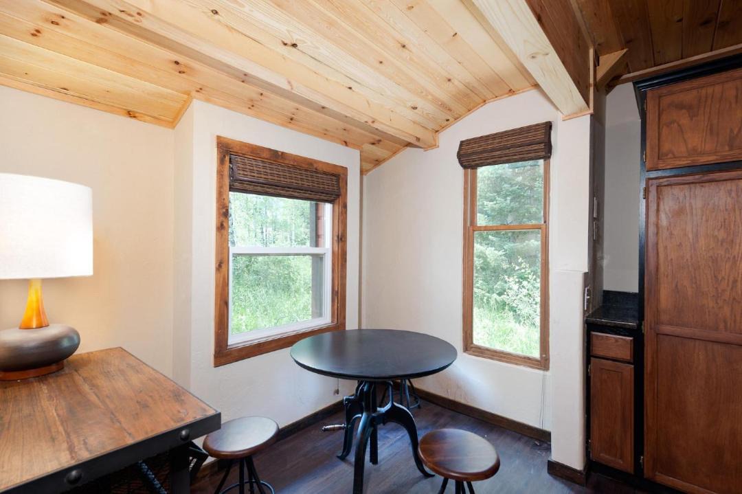 Photo of Livingroom in Columbine Lake