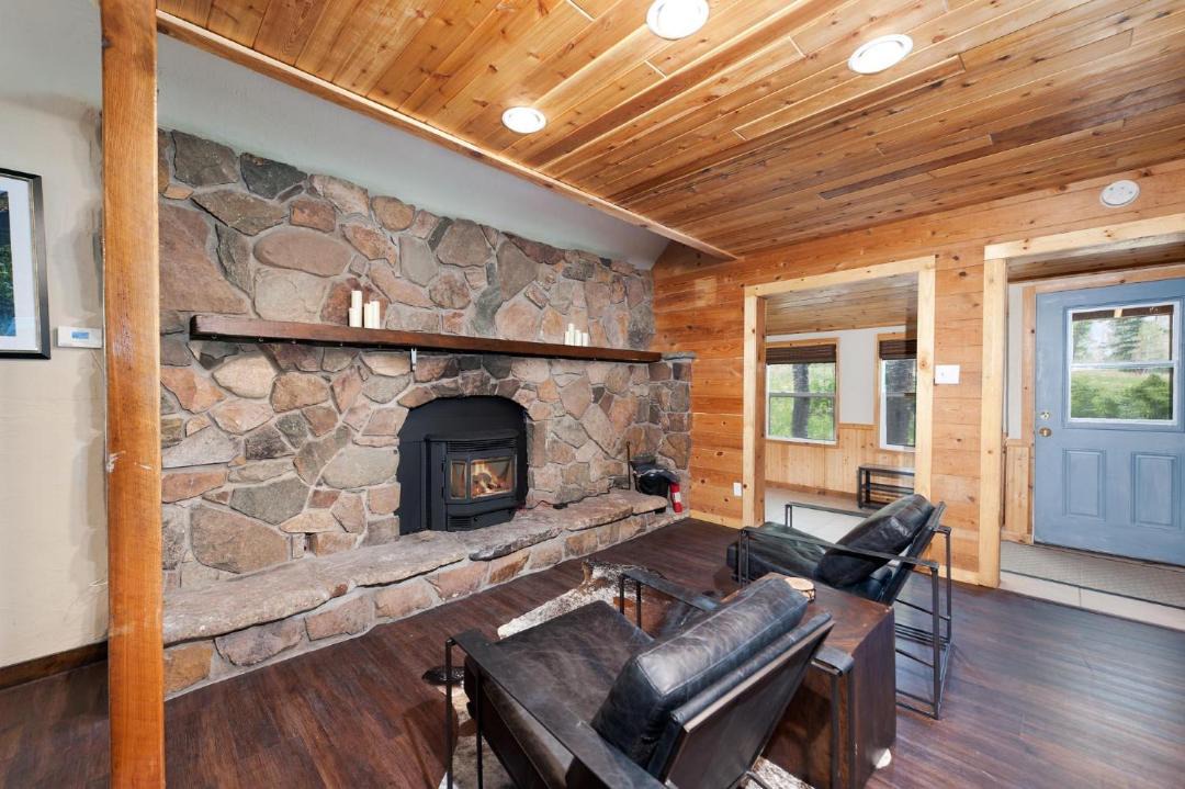 Photo of Livingroom in Columbine Lake