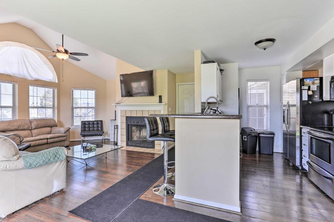 Photo of Livingroom in Englewood