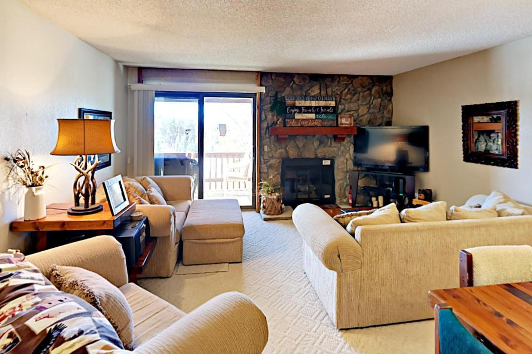 Photo of Livingroom in Fraser