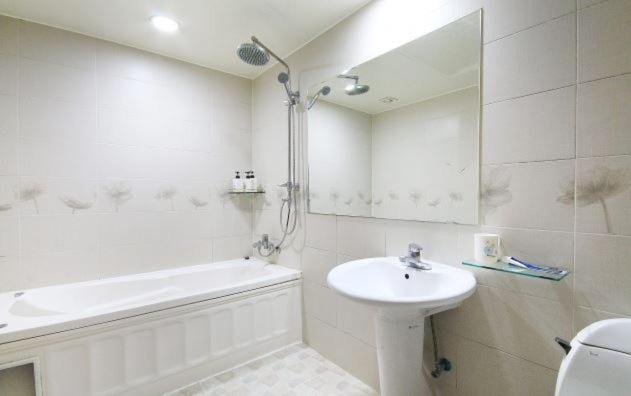 Photo of Bathroom in Gwangsan-gu