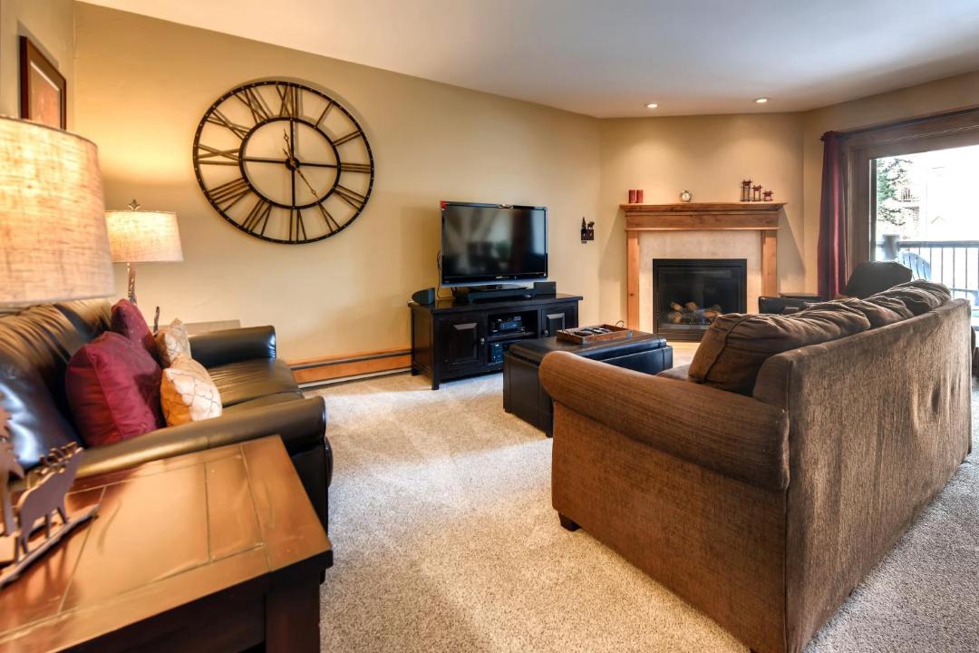 Photo of Livingroom in Historic District