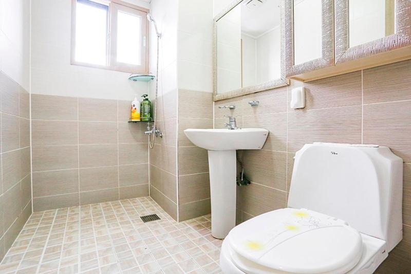 Photo of Bathroom in Gimnyeong-no
