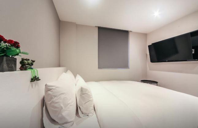 Photo of Bedroom in Millak-tong