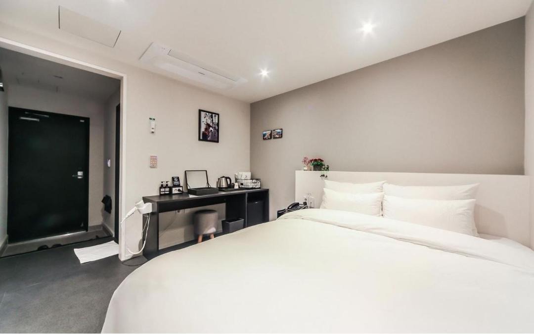 Photo of Bedroom in Millak-tong