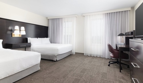Suite, 2 Bedrooms, Kitchen