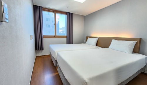 Deluxe Suite, 2 Twin Beds, Non Smoking