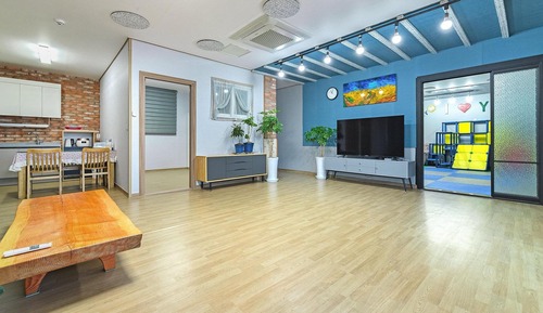 Basic Room, 2 Bedrooms (Pinekids (1F))