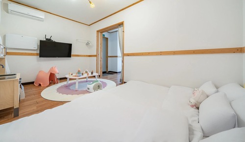Basic Room, 1 Bedroom (101 Reneticia)