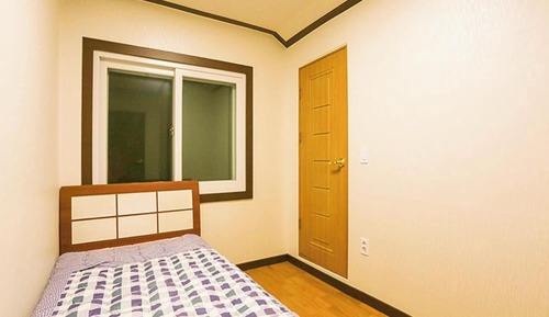 Room (Hatnim)