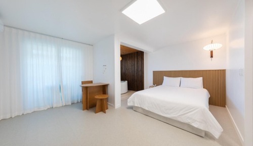 Room (pragma)