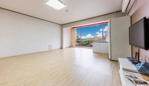 Room (107#)