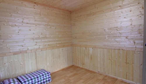 Room (Building B 1F green (terrace))