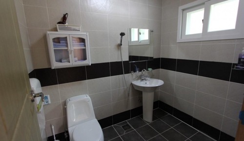 Room (Building B 2F pink (duplex terrace))