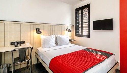 Room, 1 Queen Bed (Pod)