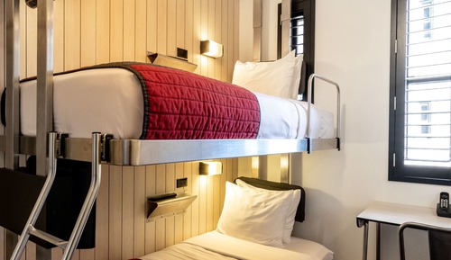 Room (Bunk Pod)