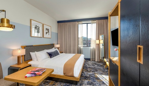 Room, 1 King Bed (Clayton)
