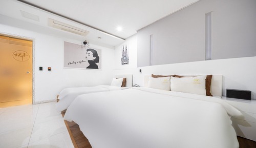 Room (Twin (with styler))