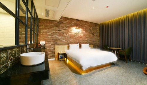 Room (Deluxe room)