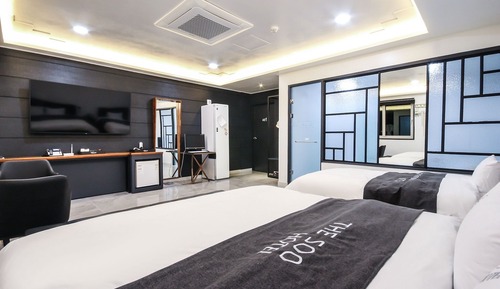 Room (4F VVIP)