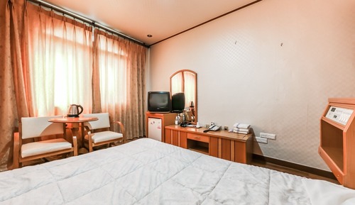 Room (Bed room)