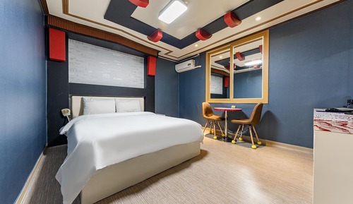 Room (General rooms (Netflix Disney+ TVING )