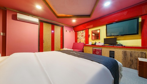 Room (GOD DealStandard)