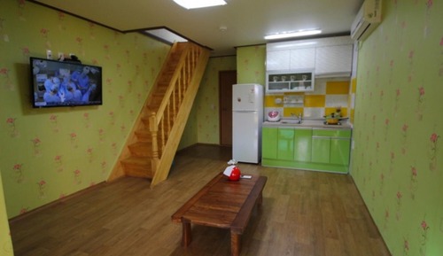 Room (Tree)