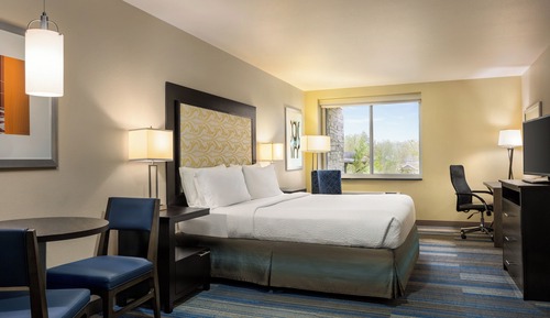 Standard Room, 1 King Bed