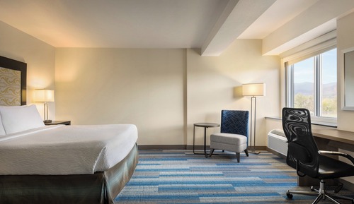 Suite, 1 King Bed, Accessible, Non Smoking (Communications, Transfer Shower)