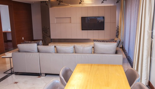 Executive Suite, 3 Bedrooms (Breakfast for 4 PKG)