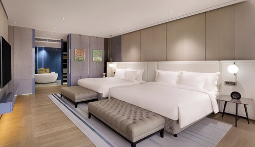 Suite, Multiple Beds (Diplomat)