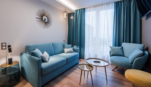 Suite, 1 King Bed with Sofa bed